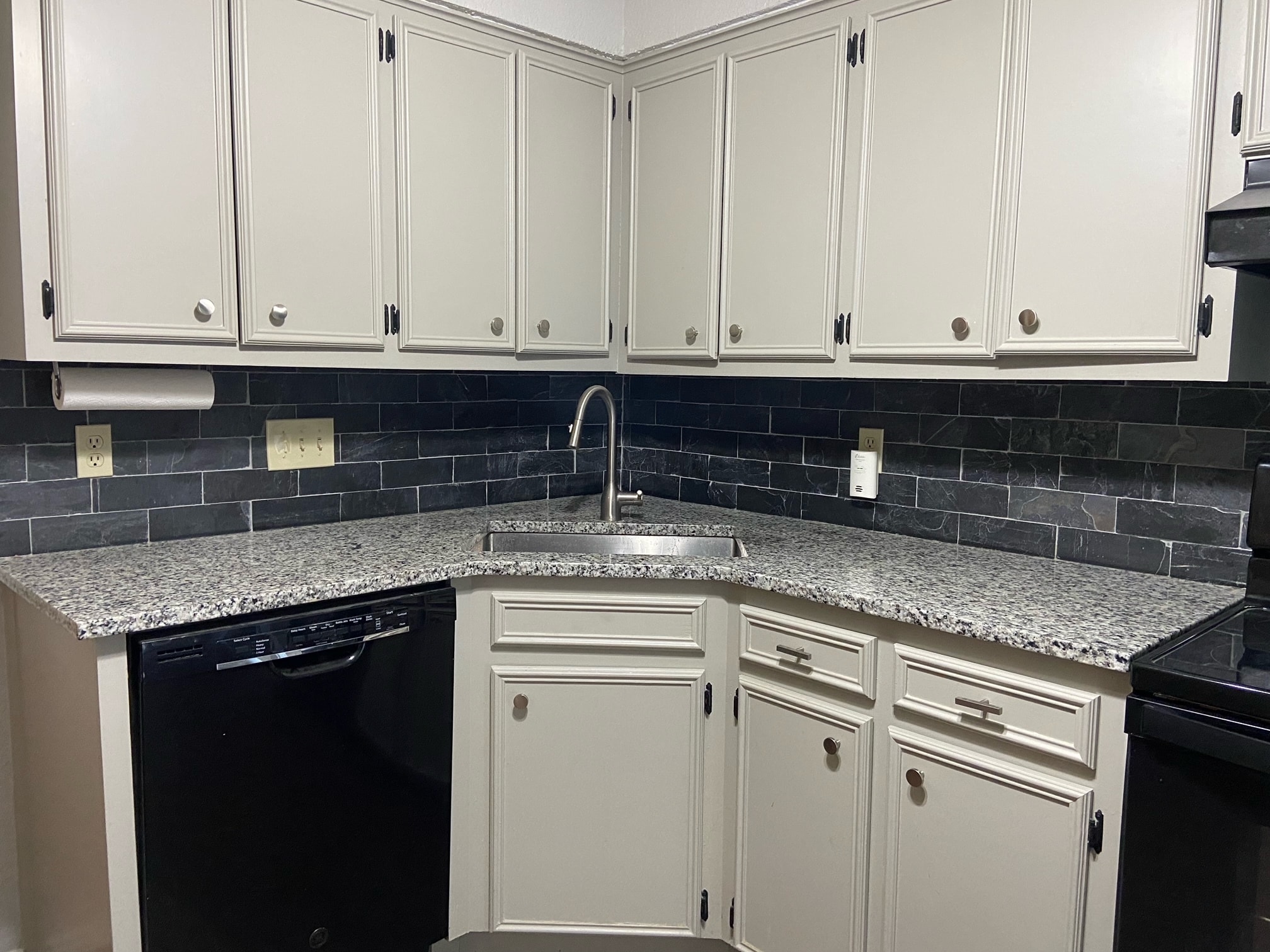 Building Photo - 702 Blackwell Ave