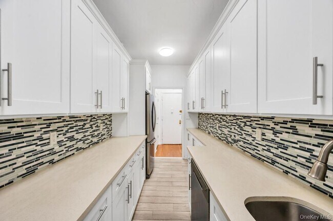 Building Photo - 37-16 83rd St