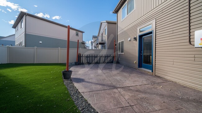 Building Photo - Low Maintenance Living In Banning Lewis Ranch