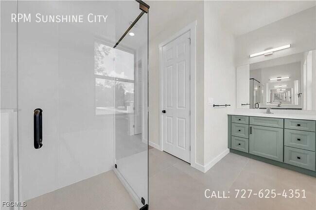 Building Photo - 2719 2nd St NW