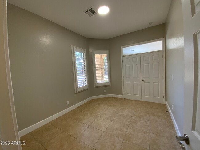 Building Photo - 6204 E Phelps Rd