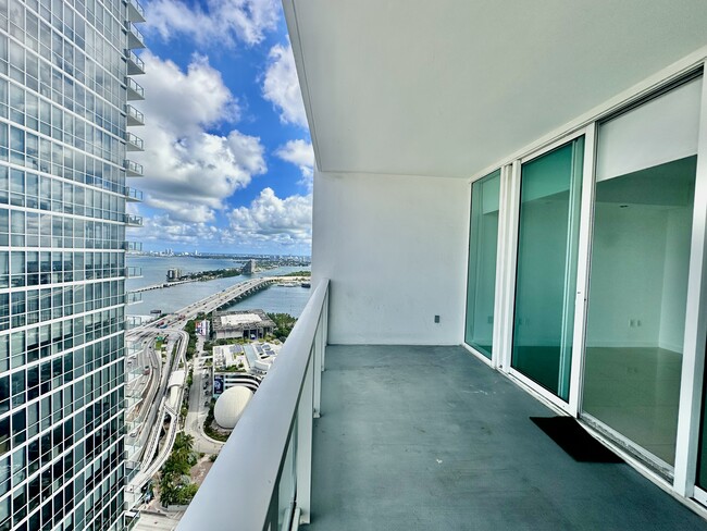 Building Photo - 1040 Biscayne Blvd