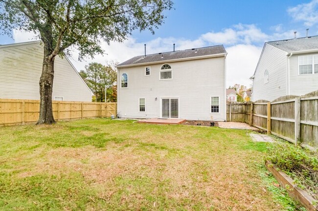 Building Photo - 3708 Gateway Pl