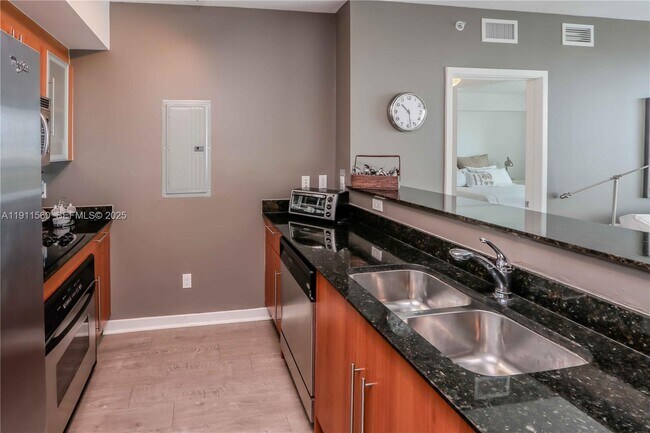 Building Photo - 325 S Biscayne Blvd