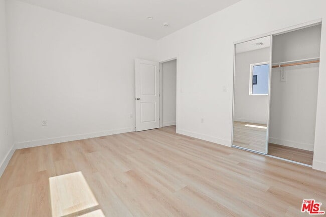 Building Photo - 1261 Browning Blvd