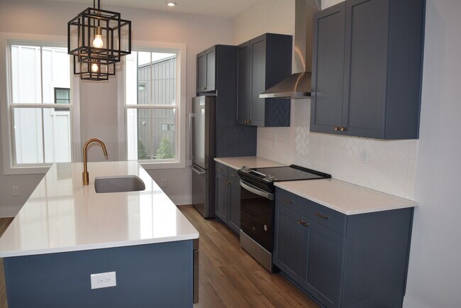 Kitchen - 1233 Cushenberry Ln