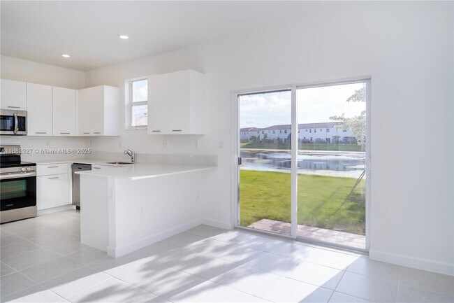 Building Photo - 12832 NW 22nd Pl