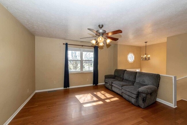 Building Photo - 2620 Lesa Ln