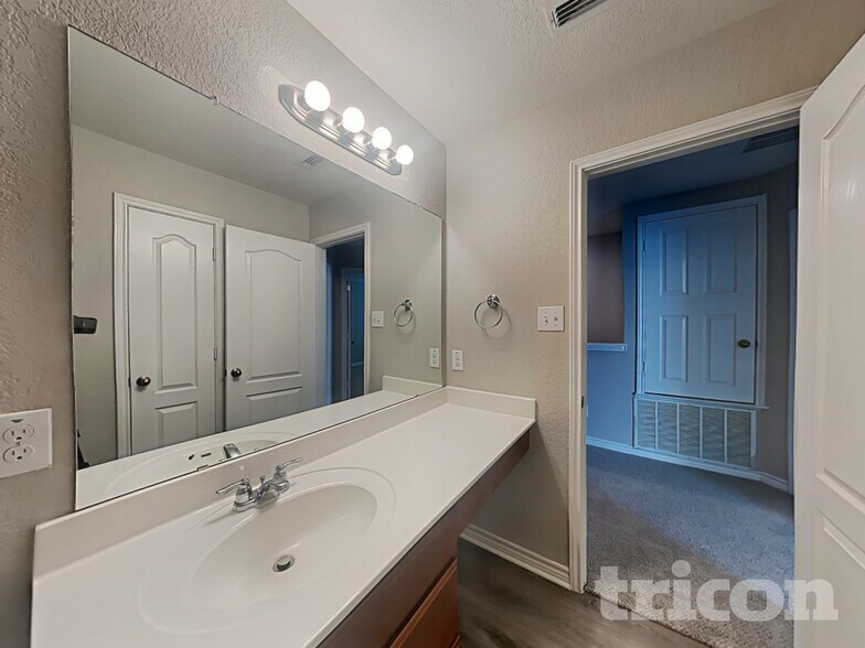 Building Photo - 2417 Cotton Forrest