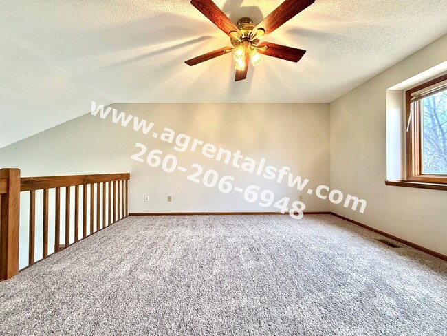 Building Photo - 3 Bedroom House