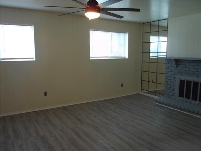 Building Photo - 33828 Stonewood Dr