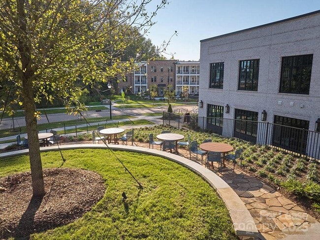 Building Photo - 19020 Potts Pk Ln