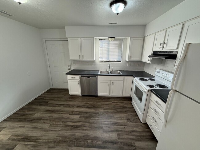 Building Photo - 1413 W 1650 N