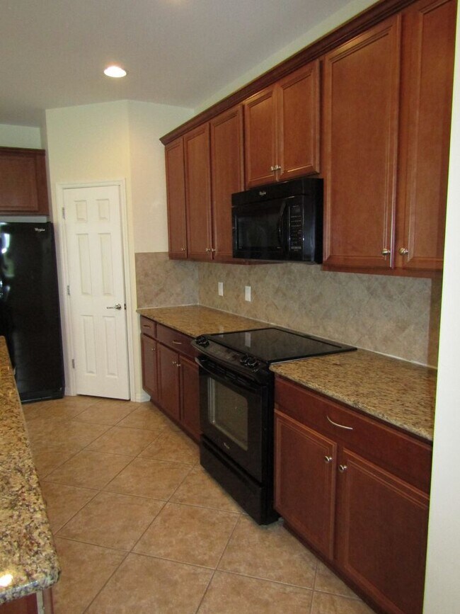 Building Photo - Pet Friendly Island Walk Annual Rental