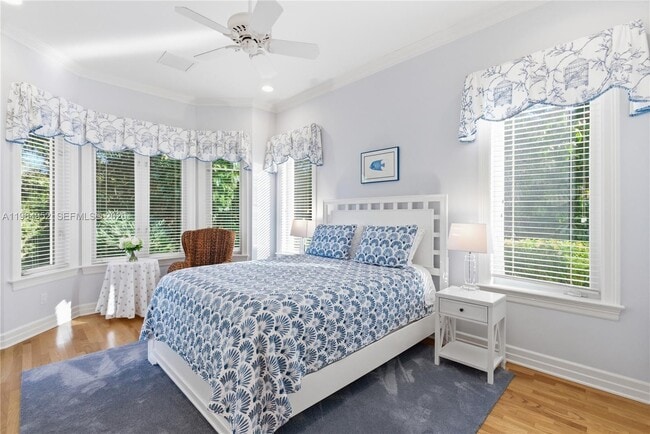 Building Photo - 12012 SE Laurel Ln