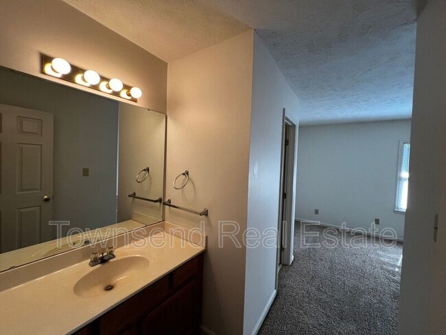 Building Photo - 1012 Ancestry Dr