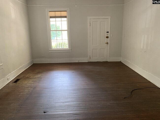 Building Photo - 112 Huger St