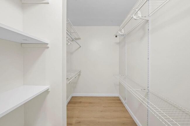 Building Photo - 830 SW 9th St Cir