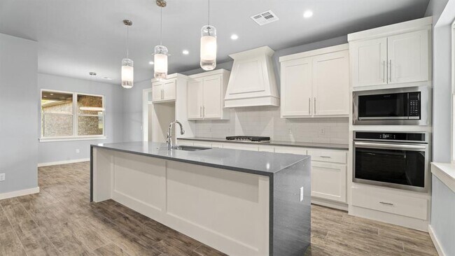 Building Photo - 214 Olde Ml Ct