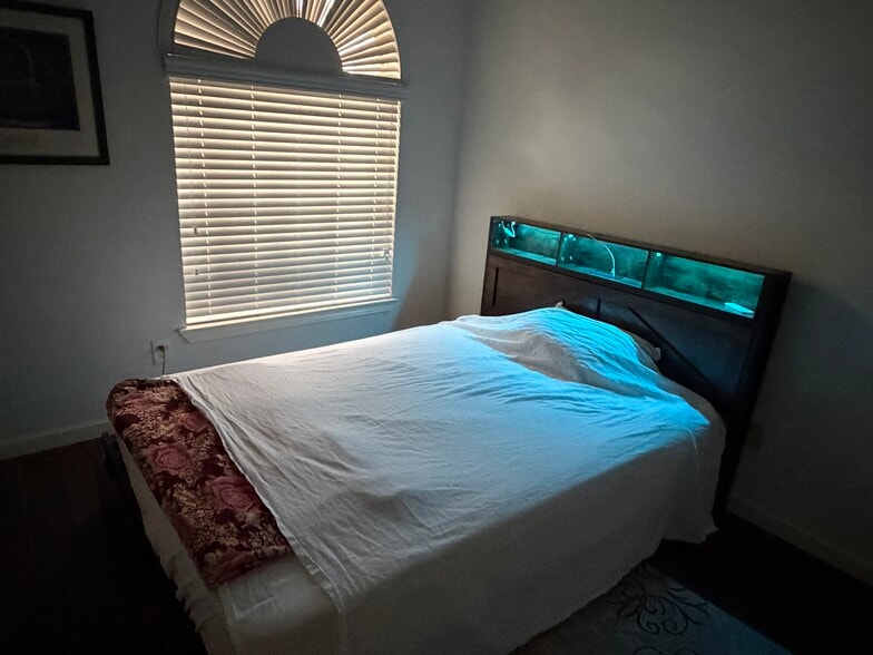 Building Photo - 13622 Neston Dr