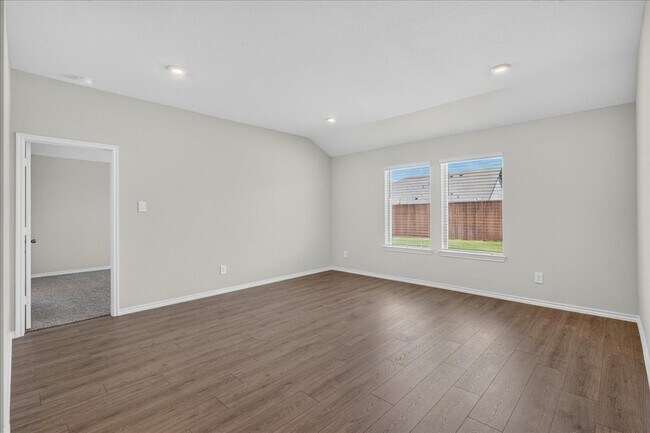 Building Photo - 728 Orchid Wy