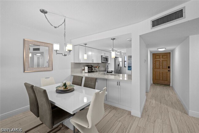 Building Photo - 6400 Estero Blvd