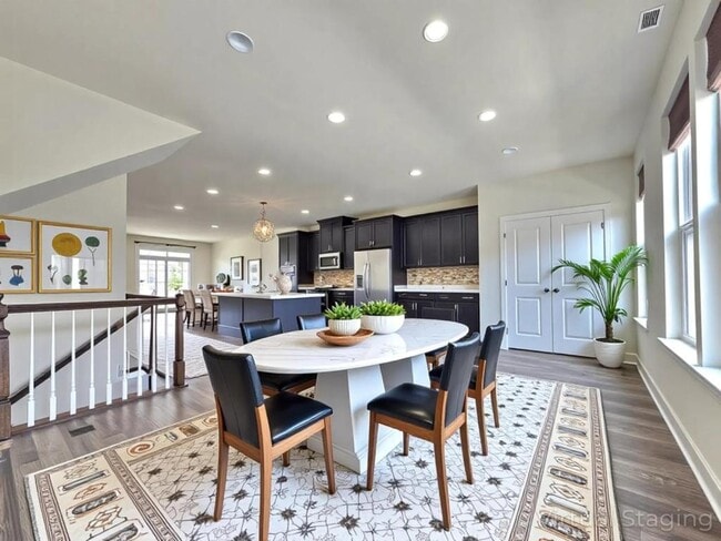 Building Photo - 8820 Englewood Farms Dr