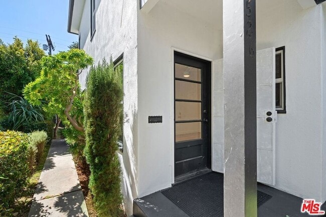 Building Photo - 4526 St Elmo Dr