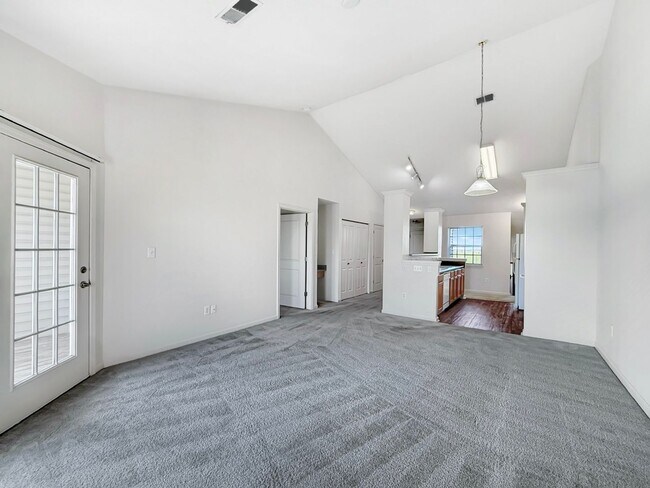 Building Photo - Luxurious Lakeside Living: Spacious 2-Bedr...