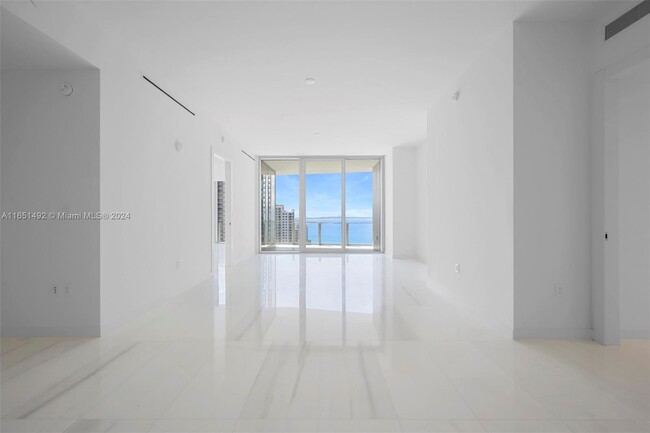 Building Photo - 300 Biscayne Blvd Way