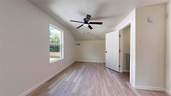 Building Photo - 3806 Cosby St