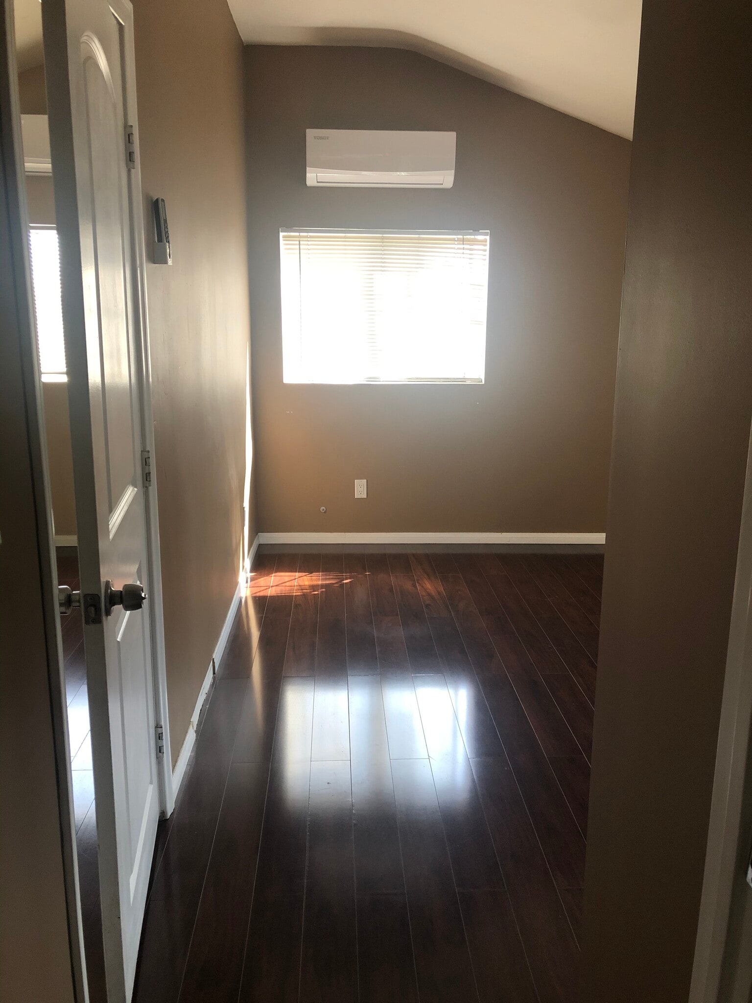 Bedroom - 6142 Oak Ave