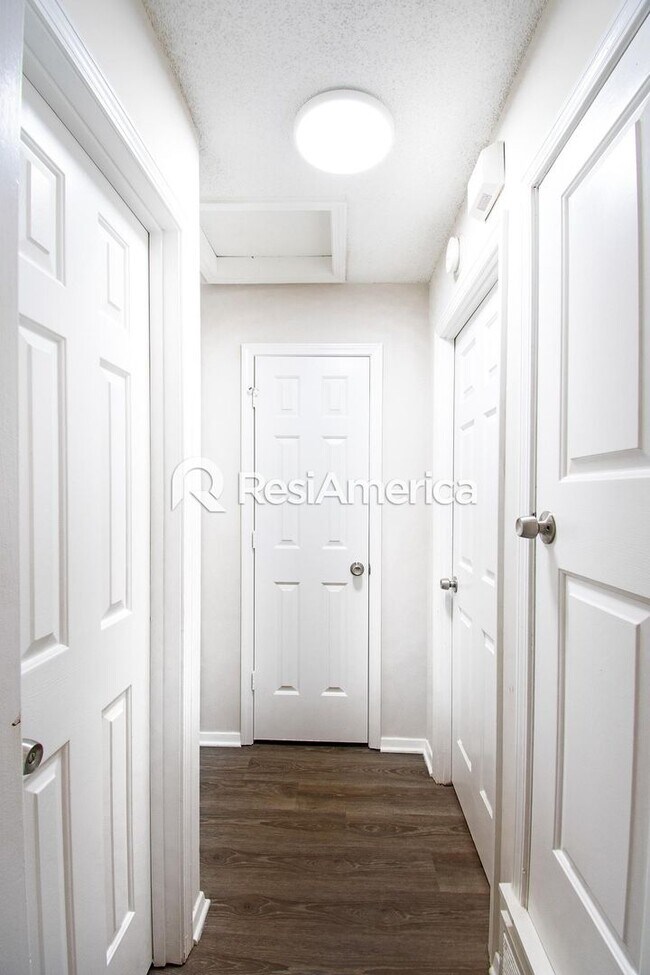 Building Photo - Fully Renovated 3BR/2B home in Olive Branch