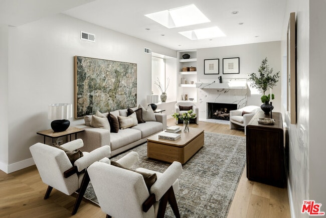 Building Photo - 1143 Sierra Alta Way