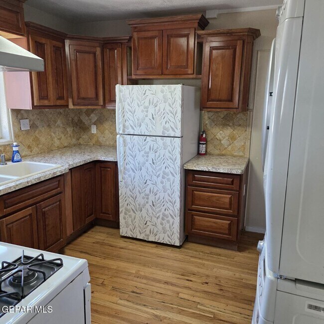 Building Photo - 4642 Walter Ln