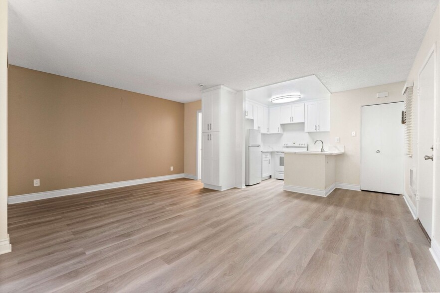 Interior Photo - Jasmine Villas