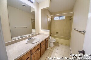 Building Photo - 1114 White Pine St