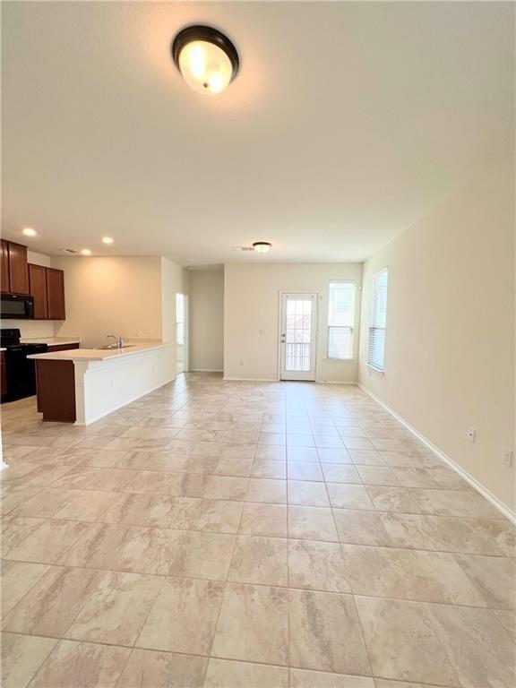 Building Photo - 901 Solitude Dr