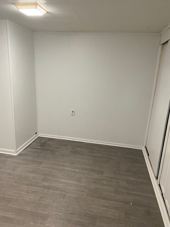 Building Photo - 3807 N Faber Ave