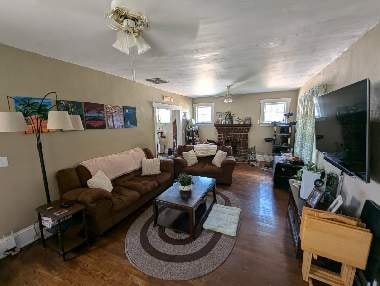 Building Photo - 606 Riverland Rd SE