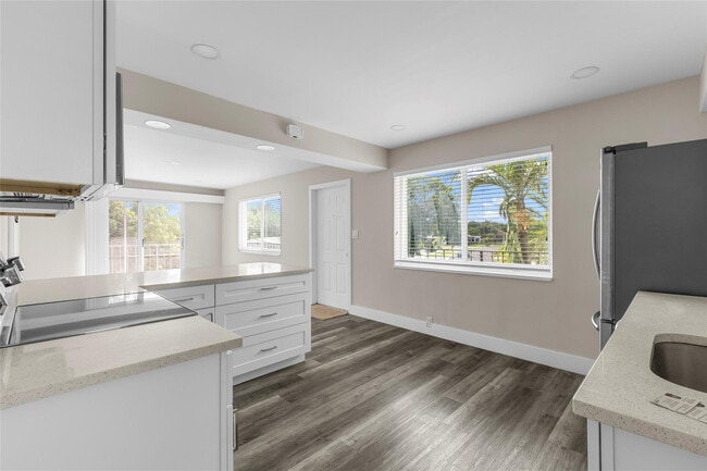 Building Photo - 2182 NE 5th Cir