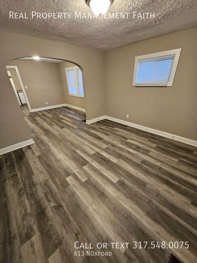 Building Photo - 613 NOxford-