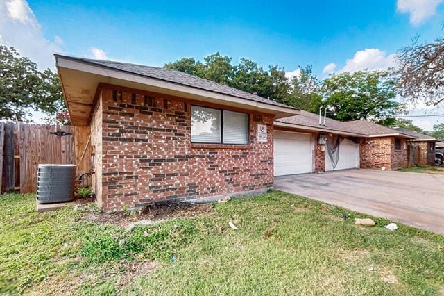 Building Photo - 1902 N Irving Heights Dr