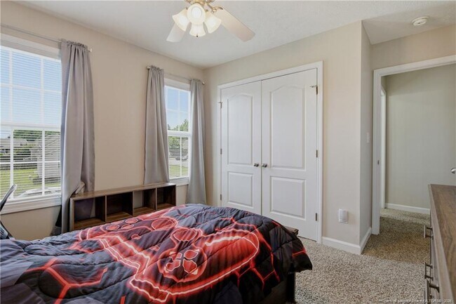Building Photo - 420 Thorncliff Dr