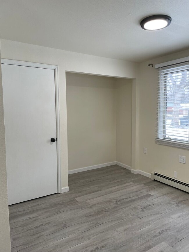 Building Photo - STUDENTS WELCOME! Spacious 3-Bedroom / 1-Bath Duplex w/ Fenced Backyard