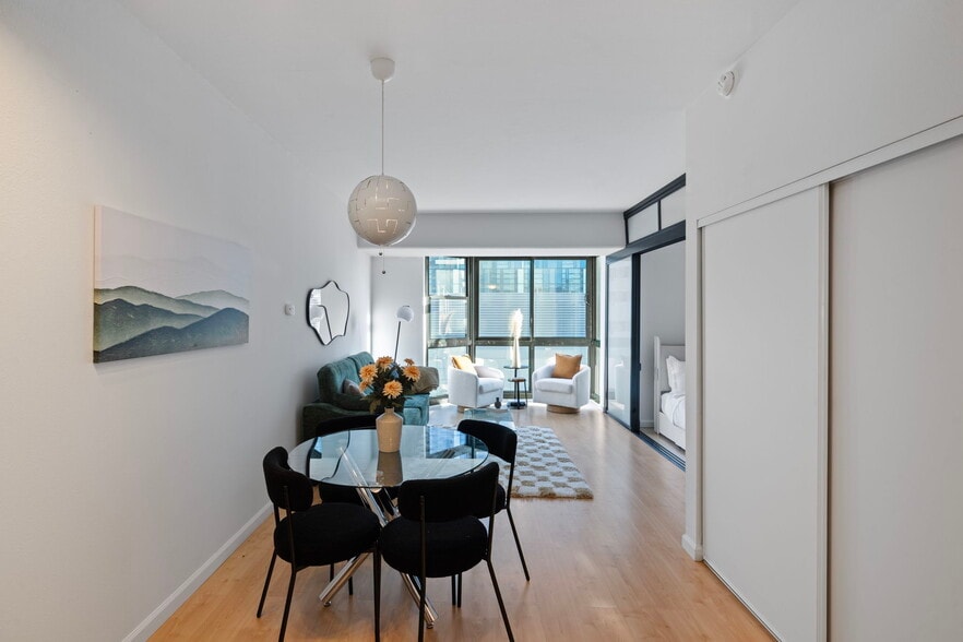 Building Photo - 1 Daniel Burnham Court