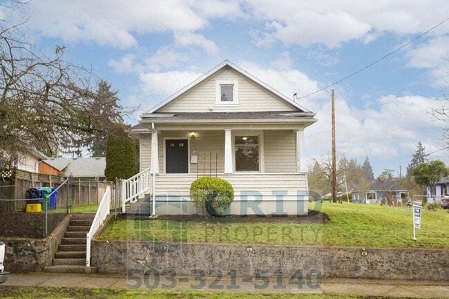 Building Photo - Spacious Craftsman Home - Huge Lot - N Portland!