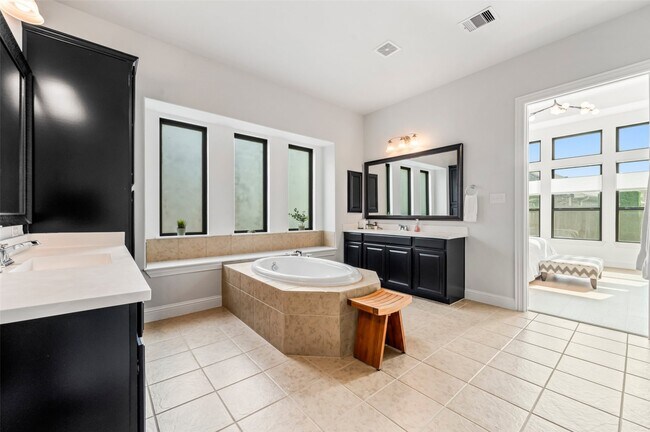 Building Photo - 1053 Bat Hawk Ct