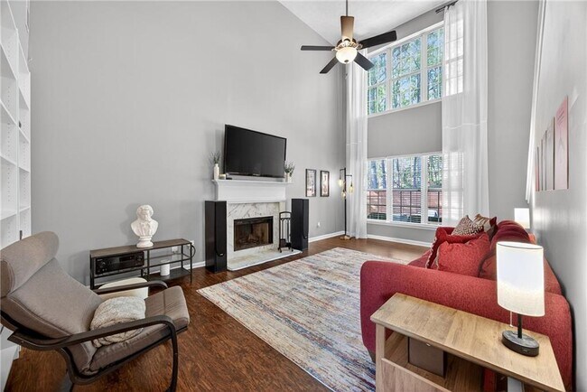 Building Photo - 9899 Vista Cir