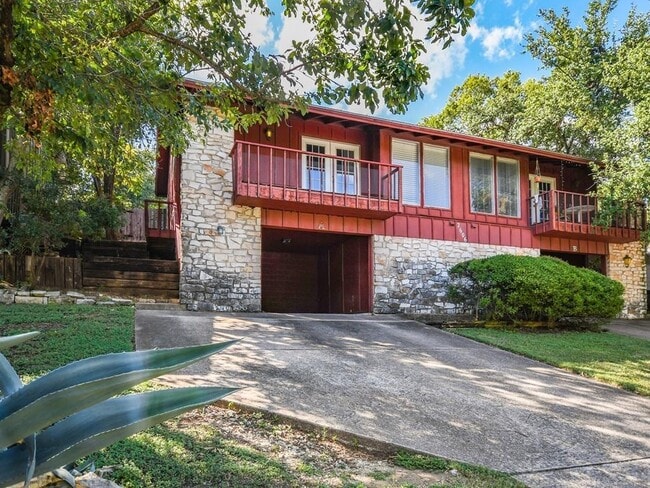 Primary Photo - 2606 Carnarvon Ln
